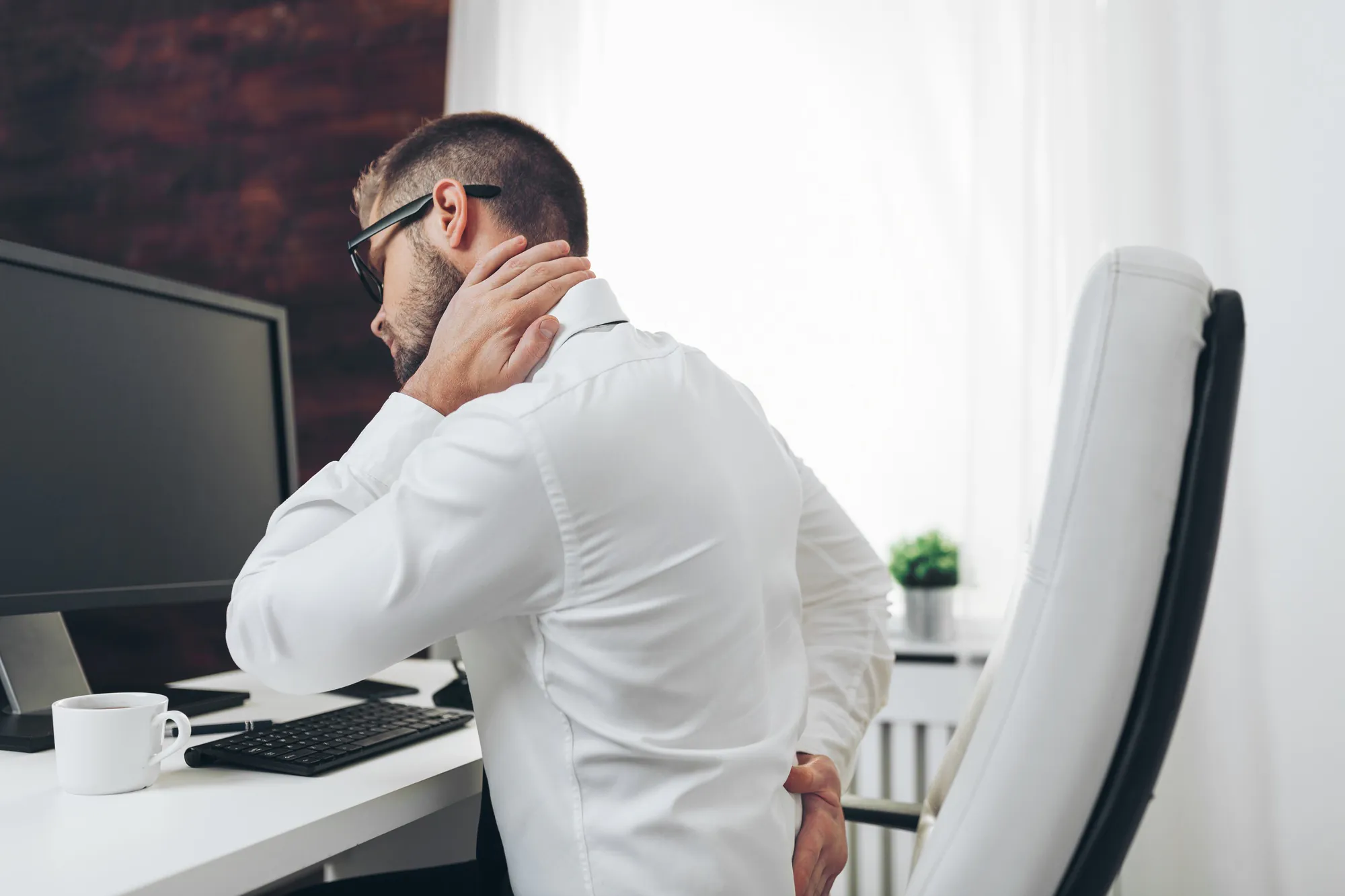Chiropractic Care for Desk Workers